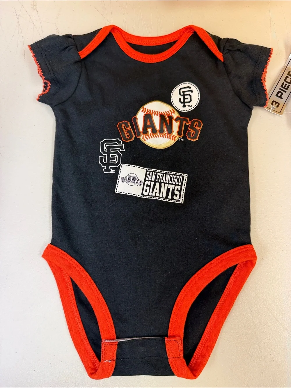 San Francisco Giants infant Baby One-Piece Bodysuit in Black and Orange 12 mnths